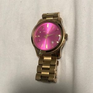 WOMEN'S MICHAEL KORS GOLDEN RUNWAY PINK DIAL WATCH GOLD TONE MK5801